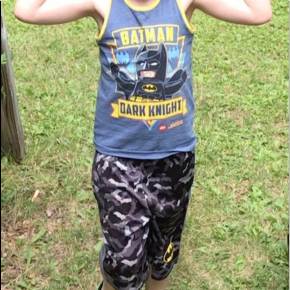 Batman Camo Shorts 6/7 
& Sleeveless Batman Shirt
